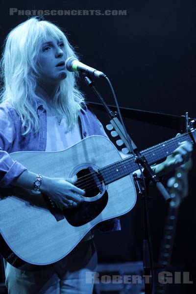 LAURA MARLING - 2011-11-04 - PARIS - La Cigale - Laura Beatrice Marling